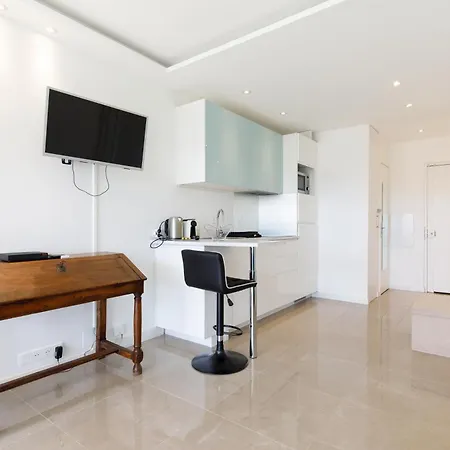 Cannes-vue Mer Esterel-balcon-plage Appartement
